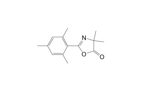 2-mesityl-4,4-dimethyl-2-oxazolin-5-one