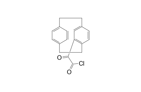 Tricyclo[8.2.2.24,7]hexadeca-4,6,10,12,13,15-hexaene-5-acetyl chloride, .alpha.-oxo-
