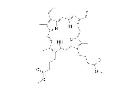 6,7-Bis(3-(methoxycarbonyl)propyl)-1,3,5,8-tetramethyl-2,4-divinylporphyrin