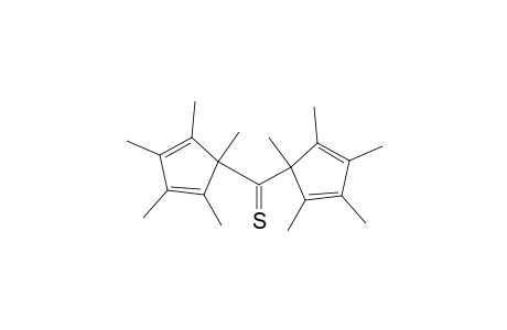 bis(1,2,3,4,5-Pentamethyl1,3-cyclopentadien-5-yl) thioketone