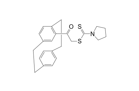2-oxo-2-{tricyclo[8.2.2.2(4,7)]hexadeca-1(12),4,6,10,13,15-hexaen-5-yl}ethyl pyrrolidine-1-carbodithioate
