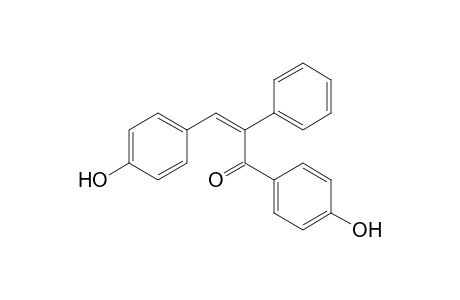 (2E)-1,3-Bis(4-hydroxyphenyl)-2-phenyl-2-propen-1-one