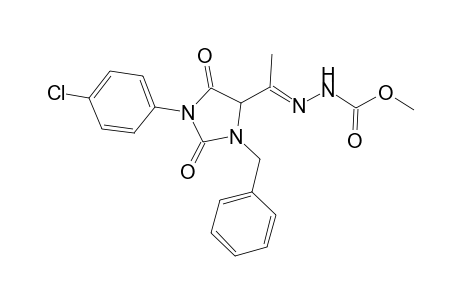 Methyl 2-{1-[3-benzyl-1-(4-chlorophenyl)-2,5-dioxoimidazolidin-4-yl]ethylidene}hydrazinecarboxylate