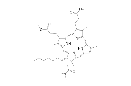 Dimethyl 3,3'-[7-(dimethylcarbamoyl)methyl-8-heptylidene-2,7,12,18-tetramethyl-7,8-dihydroporphyrine-13,17-diyl]dipropionate