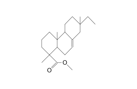 Methyl pimar-7-en-18-oate