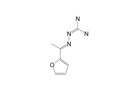 2-[(E)-1-(2-FURYL)-ETHYLIDENE]-1-HYDRAZINECARBOXIMIDAMIDE