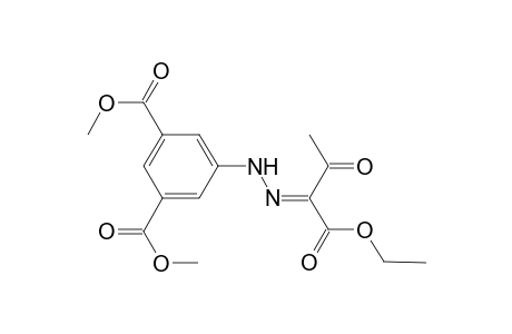 5-[(2E)-2-(1-ethoxy-1,3-dioxobutan-2-ylidene)hydrazinyl]benzene-1,3-dicarboxylic acid dimethyl ester