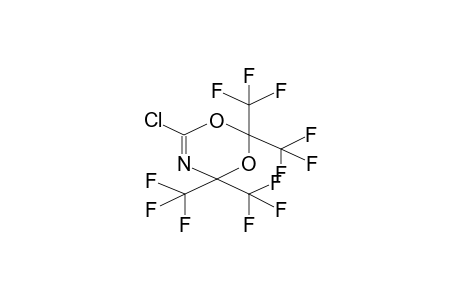 2,2,6,6-TETRAKIS(TRIFLUOROMETHYL)-4-CHLORO-1,3,5-DIOXAZ-4-ENE