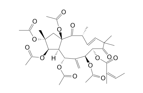 2,3,5,7,15-Pentaacetoxy-8-(tigloyloxy)-9,14-dioxo-Jatropha-6(17),11(E)-diene