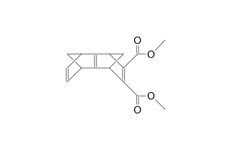 4,5-Dicarbomethoxy-syn-2(7),4,9-tetracyclo(6.2.1.1/3,6/.0/2,7/)dodecatriene
