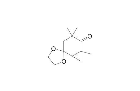 (+-)-4,4-Ethylenedioxy-2,3-dihydro-2,3-dimethano-2,6,6-trimethylcyclohexan-1-one