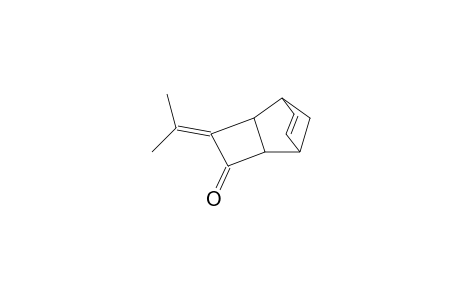 4-(propan-2-ylidene)tricyclo[4.2.1.0(2,5)]non-7-en-3-one