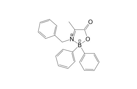 Diphenyl[2-benzylimino-2-oxopropanoato-O,N]boron