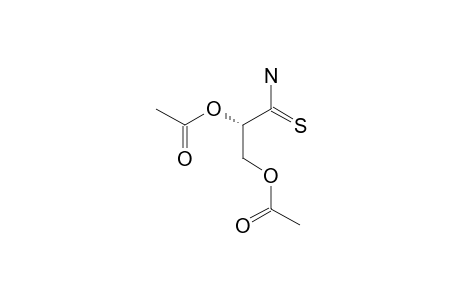 (R)-2,3-Diacetoxypropanethioamide