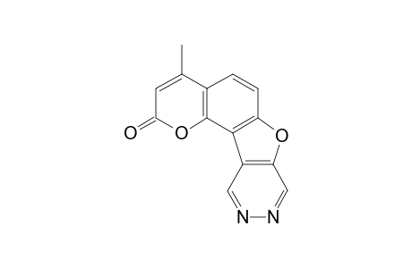 8-Methylpiridazino[4,5-j]angelicin