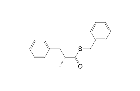 S-Benzyl (2R)-2-methyl-3-phenylpropanethioate