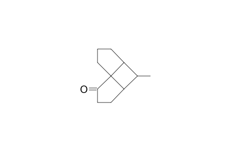 7-Methyl-tricyclo(5.3.0.0/1,5/)decan-2-one
