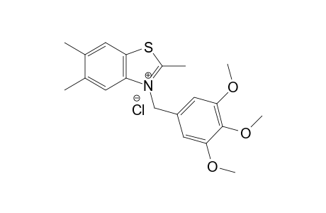 2,5,6-Trimethyl-3-(3,4,5-trimethoxybenzyl)benzo[d]thiazol-3-iumcloride