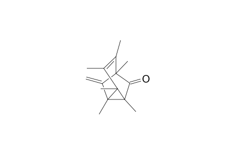 6-Methylen-1,2,3,4,5,7-hexanmethyl-tricyclo[3.2.1.0(2,7)]oct-3-en-8-one