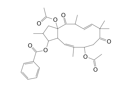 [(6E,12Z)-11-Acetyloxy-3A-hydroxy-2,5,8,8,12-pentamethyl-4,9-dioxo-2,3,5,10,11,13A-hexahydro-1H-cyclopenta[12]annulen-1-yl] benzoate, ac derivative