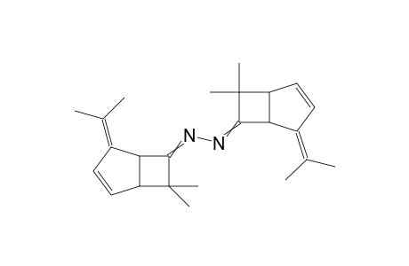 1,2-bis(7,7-dimethyl-4-(propan-2-ylidene)bicyclo[3.2.0]hept-2-en-6-ylidene)hydrazine