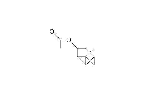 cis-1-Methyltricyclo-[2.2.1.0(2,6)]-heptan-3-ol-acetate