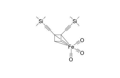 1,2-bis(2'-Trimethylsilylethyn-1'-yl) tricarbonyl(cyclobutadiene)iron complexe