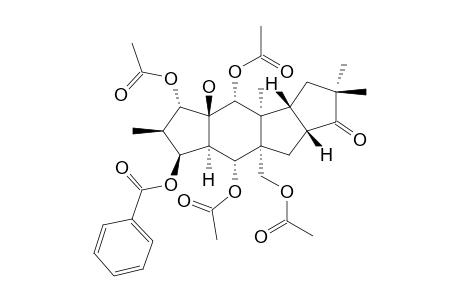 (1R*,2R*,3S*,4R*,5R*,6R*,8R*,12R*,13S*,14R*,15R*)-1,5,14,17-TETRAACETOXY-3-BENZOYLOXY-15-HYDROXY-9-OXO-PARALIANE