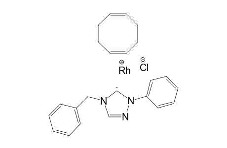 Chloro(eta-4-1,5-cyclooctadiene)(1-phenyl-4-benzyl-4,5-dihydro-H-1,2,4-triazol-5-ylidene)rhodium(I)