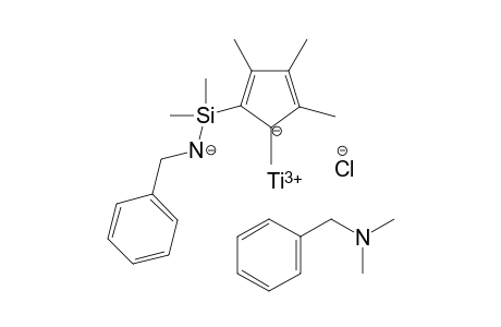 Benzyl-[dimethyl-(2,3,4,5-tetramethylcyclopenta-1,3-dien-1-yl)silyl]azanide N,N-dimethyl-1-phenyl-methanamine titanium(III) chloride