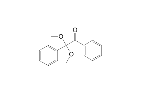 2,2-Dimethoxy-2-phenylacetophenone