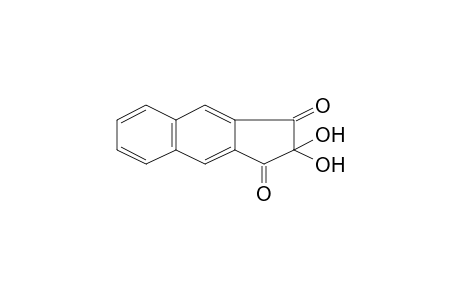 Benzo-(f)ninhydrin