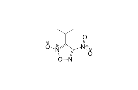3-Isopropyl-4-nitrofuroxan