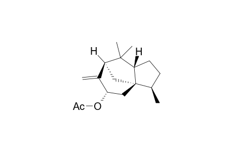 Cedr-8(15)-en-9-.alpha.-ol, acetate