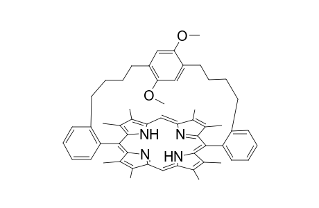 5,15-[2',5'-Dimethoxybenzene-1,'4'-diyl bis(4",1"-butanediyl-2".1"-benzeno)]-2,3,7,8,12,13,17,18-octamethyl porphyrin