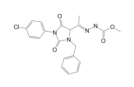 Methyl 2-{1-[3-benzyl-1-(4-chlorophenyl)-2,5-dioxoimidazolidin-4-yl]ethylidene}hydrazinecarboxylate