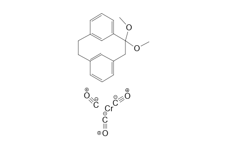 Chromium 2,2-dimethoxytricyclo[9.3.1.14,8]hexadeca-1(14),4,6,8(16),11(15),12-hexaene tricarbonyl