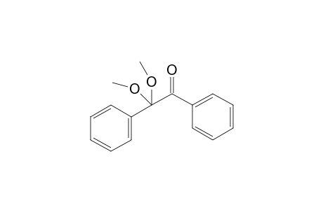 2,2-Dimethoxy-2-phenylacetophenone