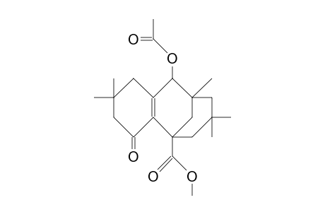 8-ACETOXY-1-METHOXYCARBONYL-DIISOPHOR-2(7)-EN-3-ONE