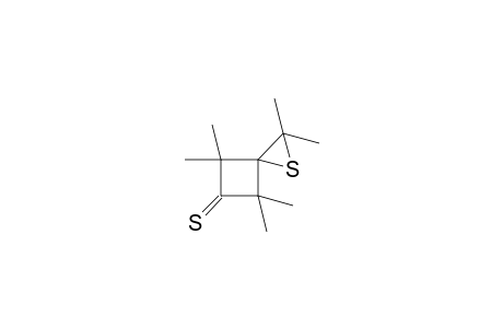 2,2,3,3,5,5-Hexamethyl-4-thioxo-1-thiaspiro[2.3]pentane