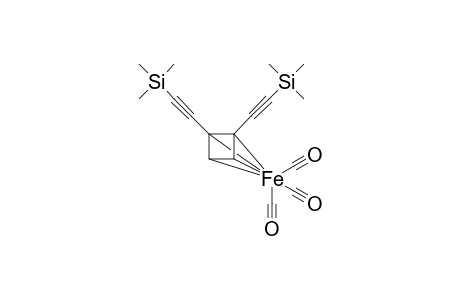 1,2-bis(2'-Trimethylsilylethyn-1'-yl) tricarbonyl(cyclobutadiene)iron complexe