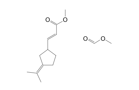 Cyclopentan-1-carboxylic acid, 4-isopropyliden-2-[2-(methoxycarbonyl)ethenyl]-, methyl ester, (cis,E)-