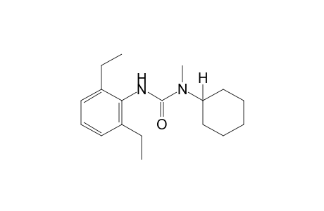 1-cyclohexyl-3-(2,6-diethylphenyl)-1-methylurea