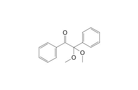 2,2-Dimethoxy-2-phenylacetophenone